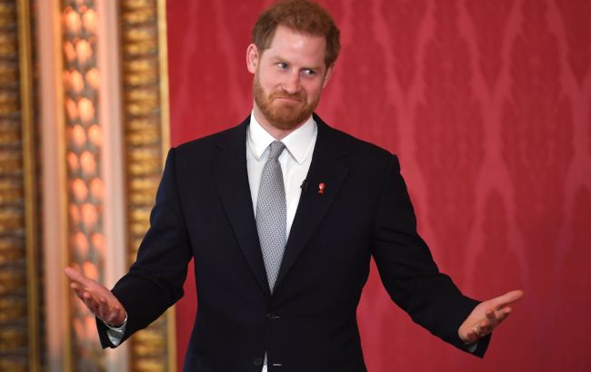 "Не відчуває себе в безпеці": принц Гаррі судиться за королівські привілеї