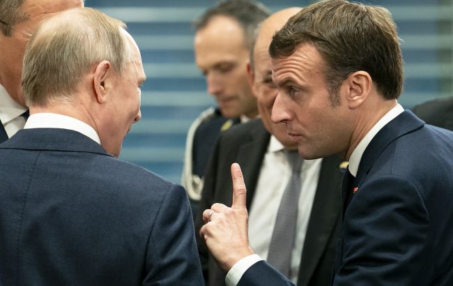 Макрон призвал Путина разрешить продолжение эвакуации из "Азовстали"