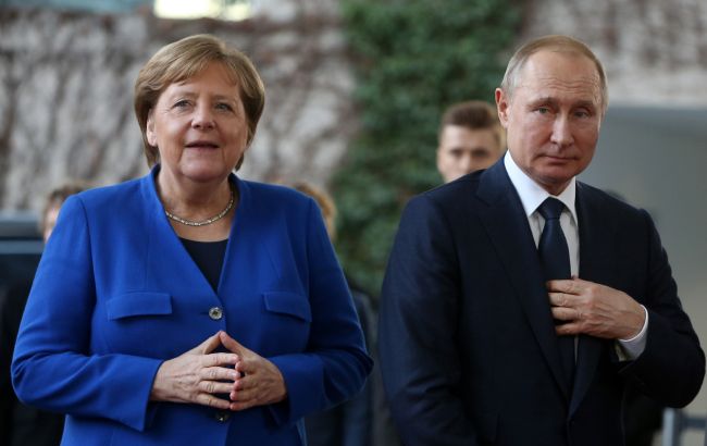 Путин пожаловался Меркель на беспилотники Украины и корабли НАТО