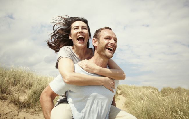 Не соревнования и "молодая" внешность. Что нужно мужчинам от женщин 45 лет и старше?