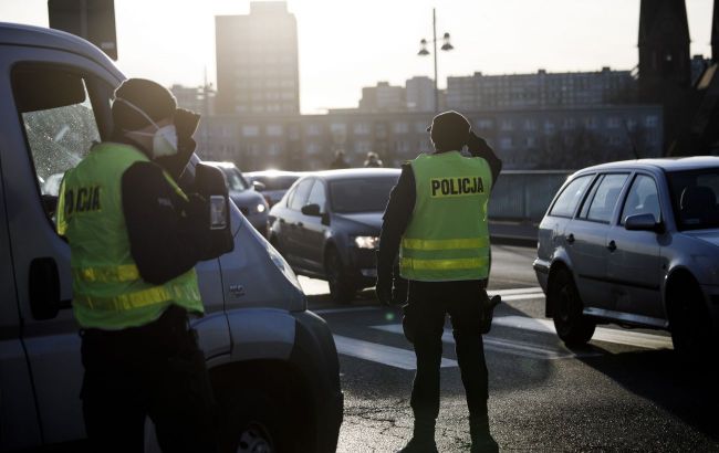 Украинцам в Польше напомнили об акции полиции по отлову пешеходов-нарушителей: какие штрафы