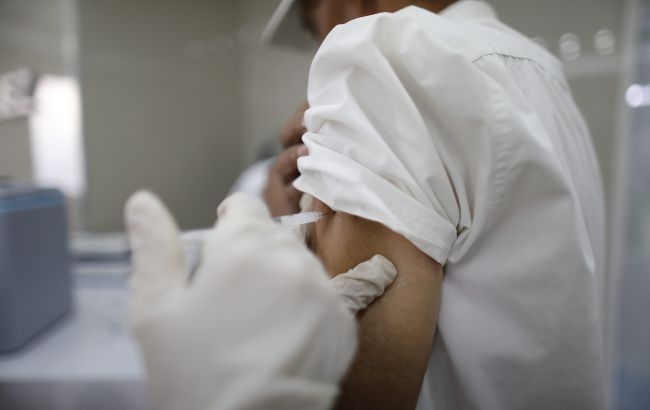 Вакцини Pfizer і Moderna викликають проблеми з серцем у чоловіків, - звіт CDC