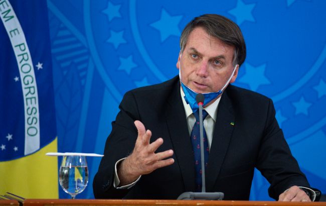 У Бразилії сенатори просять суд заборонити президенту користуватися соцмережами
