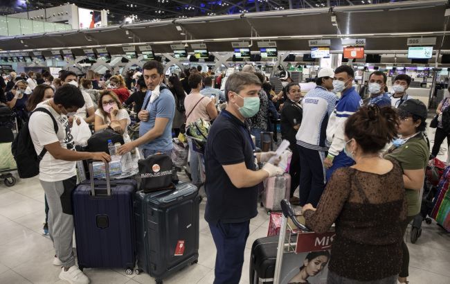 Латвія і Литва відкрилися для туристів з України