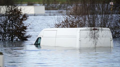 Наводнения в Японии привели к новым жертвам
