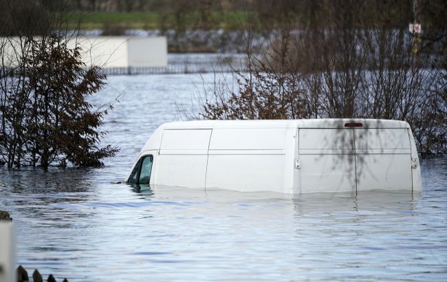 Наводнения в Канаде и США привели к отключениям. Стало известно о первой жертве