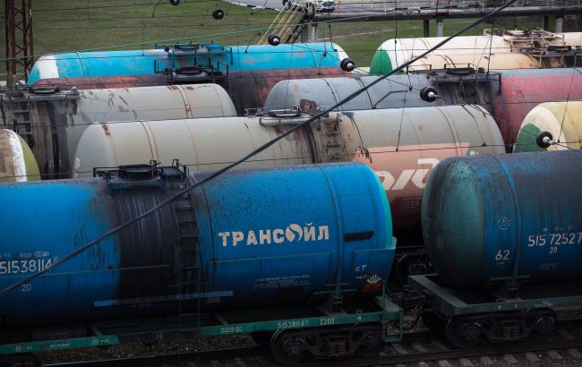 РНБО відбирає майно Росії: понад 1,5 тисячі вагонів стануть українськими