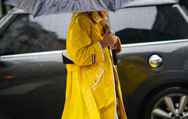 Західні та північні області України накриють дощі: прогноз погоди на завтра