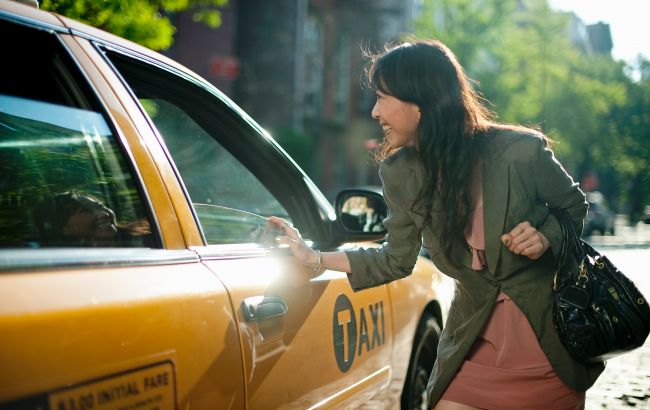 Голова манекена, бензопила та опудало кролика: 50 найдивніших речей, які люди забували у таксі