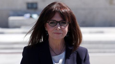 Греция будет способствовать Украине в получении COVID-вакцины