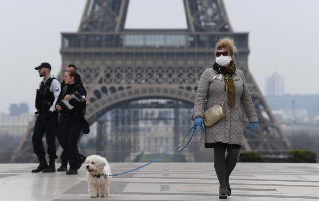 "Вірус не контролюється": у Парижі та інших регіонах Франції посилять карантин