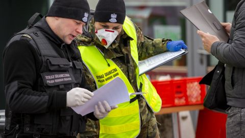 В погранслужбе объяснили, почему украинцев не пропускают в Польшу