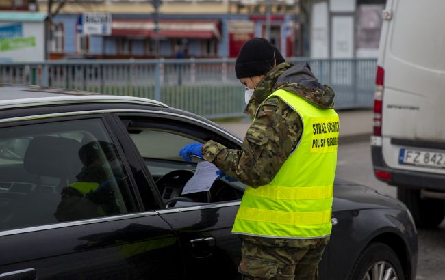 У Польщі затримали українця, який перевозив мігрантів