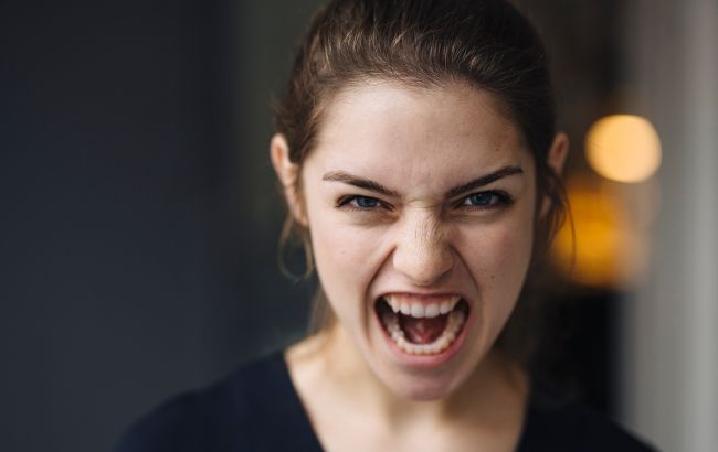 Ломают психику и "гниют" внутри. Почему нельзя подавлять эмоции?