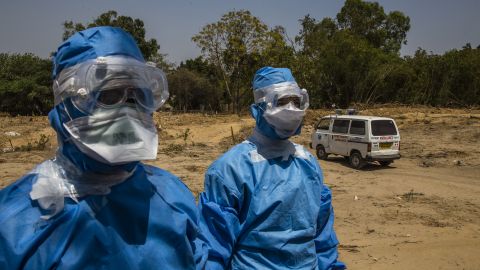 Вспышка штамма "Омикрон": ВОЗ направляет команду в ЮАР