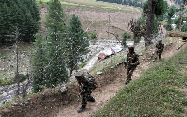 Китай та Індія почали відводити війська від спільного кордону