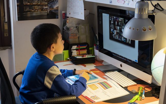 Как организовать быт и учебу детей во время локдауна: полезные советы родителям