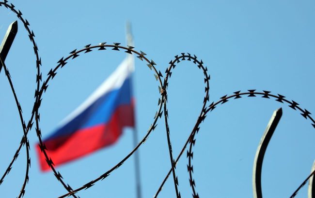Санкции "растопили" способность России финансировать войну, - EUobserver