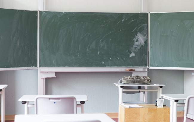 Не тільки школи. Київ з понеділка відкриє всі заклади освіти