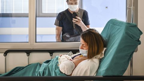 Какие анализы женщинам нужно сдавать регулярно: 5 важных обследований