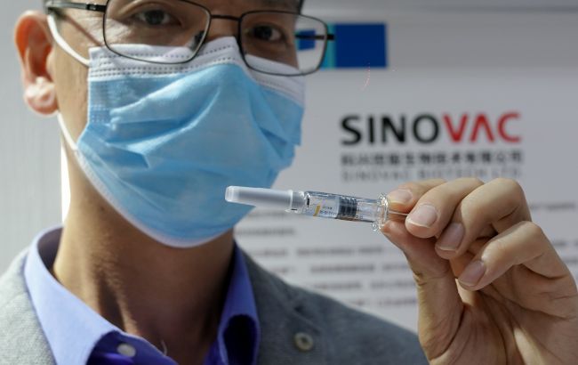 Sinovac подала документы на регистрацию COVID-вакцины в Украине