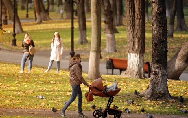Скільки ще протримається тепло в Україні: прогноз синоптиків