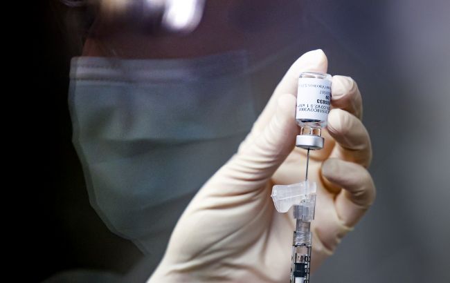 В Британии к концу апреля могут одобрить вакцину Novavax. Ее закупила Украина