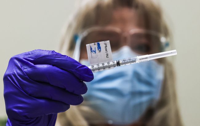 Вакцина Pfizer для ЕС резко подорожала: сколько она стоит
