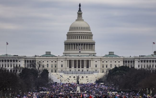 Біля Капітолію у США знайшли бомбу