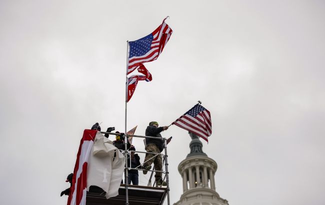 Капитолий могут штурмовать на инаугурации Байдена. Сенаторы получили предупреждение