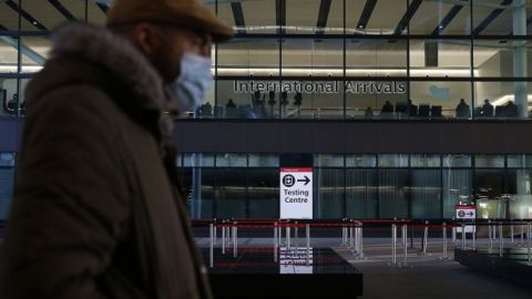 Британія розширила список країн з обов'язковим карантином після прибуття