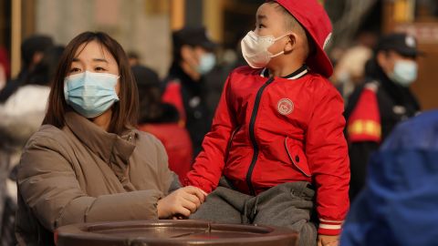 В Китае начали выплачивать субсидии на второго и третьего ребенка в семье