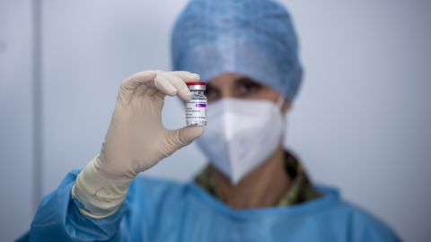 Обязательно спросите об этом у врача: в Минздраве сделали предупреждение о COVID-вакцинации