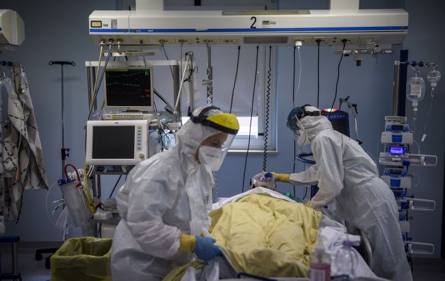 В США началась "пандемия непривитых": коронавирус "Дельта" парализует больницы