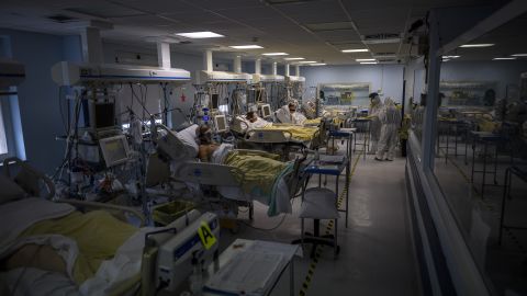 Німеччина поставила новий антирекорд з коронавірусу: заразилося понад 80 тисяч людей за добу