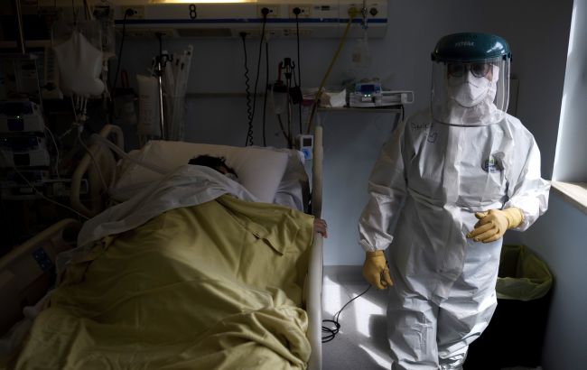 Понад 65 тисяч випадків COVID за добу: Росія знову побила антирекорд із захворюваності