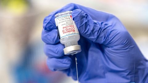 У США досліджували безпеку вакцини Moderna для підлітків