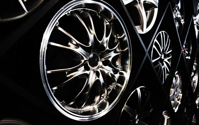 Легкосплавные, кованые, штампованные: какие колесные диски для авто лучше и почему