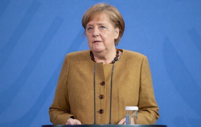 Меркель заявила про солідарність з Польщею в міграційній кризі на кордоні з Білоруссю
