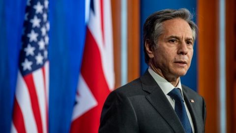 Блінкен про війська біля українського кордону: Росія приставила пістолет до голови України