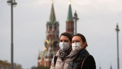 У Росії чергові антирекорди смертності та заражень коронавірусом