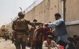 Слідом за Іраном: Афганістан відкрив вогонь по літаках Пакистану