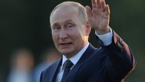 "Врут все время": Путин ответил на обвинения в газовом кризисе в Европе