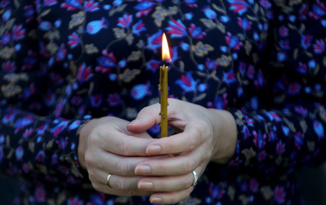 Духовна користь віддалено: священник пояснив, як провести Радоницю за кордоном