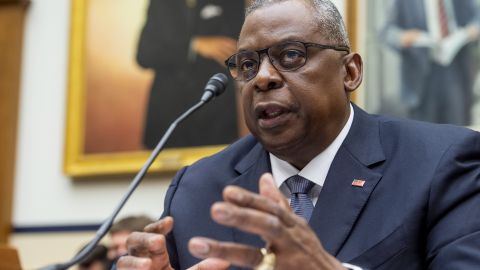 Підтвердив Україні непохитну підтримку: голова Пентагону зателефонував Резнікову