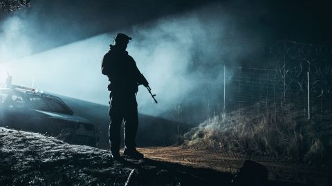 Атаковали силой: за сутки десятки мигрантов из Беларуси пытались прорвать границу Польши