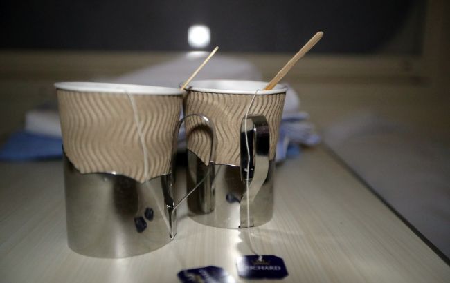 Впервые за 6 лет: "Укрзализныця" повышает цены на чай и кофе в поездах