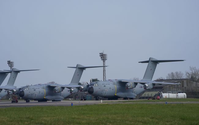 Пропалестинські активісти вдерлися на авіабазу в Британії та пошкодили літаки