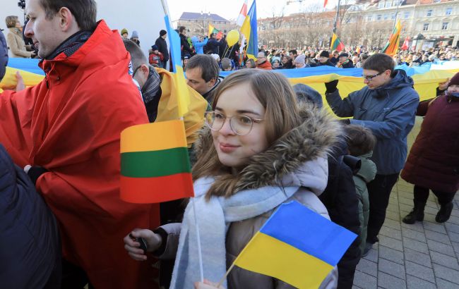 С какими проблемами сталкиваются украинские беженцы в Литве: исследование