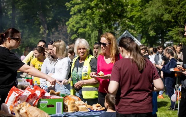 Сколько украинских беженцев останутся в Польше на Пасху: опрос